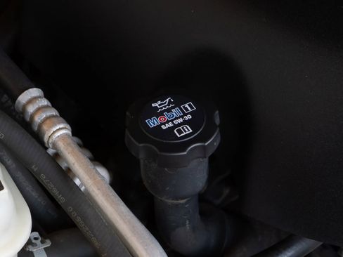 Used 2006 Chevrolet SSR w/ Preferred Equipment Group RWD image 92