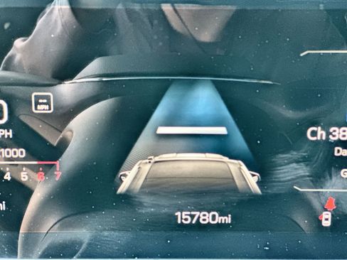 Used 2025 GMC Yukon Denali image 12