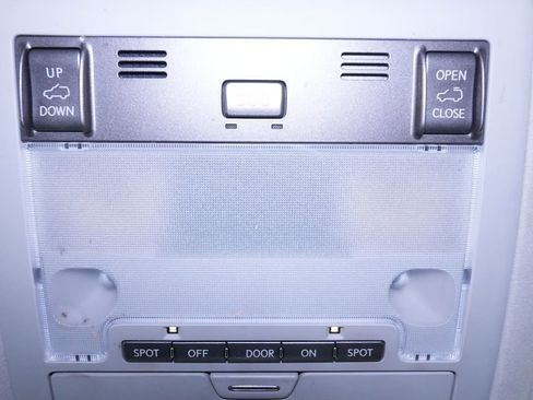 Used 2013 Lexus LX 570 4WD w/ Luxury Pkg image 43