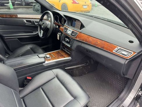Used 2014 Mercedes-Benz E 350 4MATIC Sedan image 12