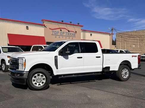 Used 2023 Ford F350 XLT w/ FX4 Off-Road Package image 18