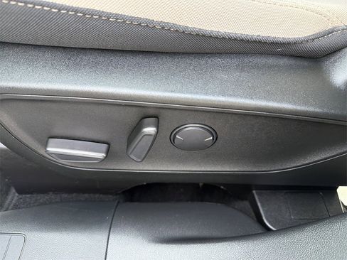 Used 2022 Ford Escape SE image 15
