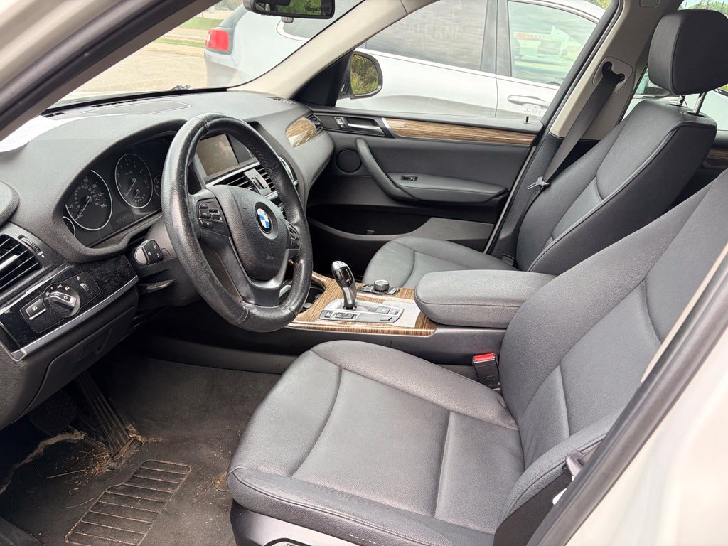 Used 2017 BMW X3 sDrive28i RWD image 4