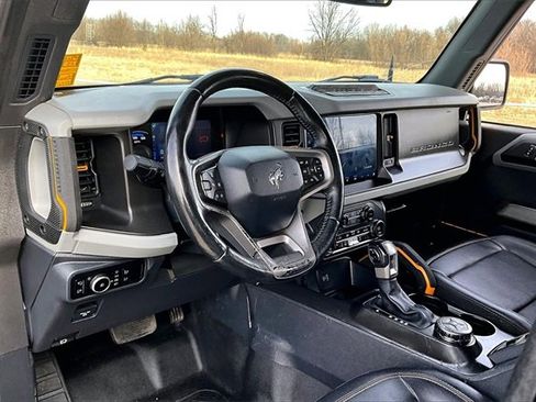 Used 2023 Ford Bronco Badlands image 17