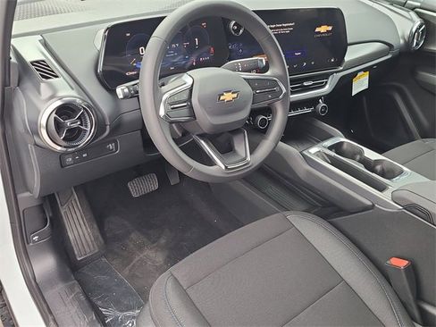 New 2026 Chevrolet Equinox EV LT image 20