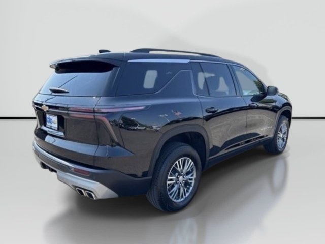 Used 2025 Chevrolet Traverse LT AWD/4WD image 5