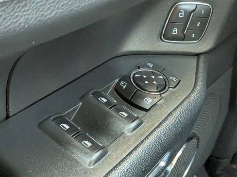 Used 2022 Ford Expedition Max XLT image 28