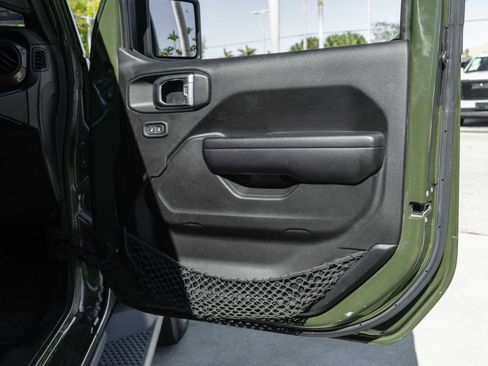 Used 2021 Jeep Wrangler Unlimited Sport image 39