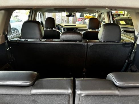 Used 2020 Volkswagen Atlas SE w/ Panoramic Sunroof Package FWD image 10