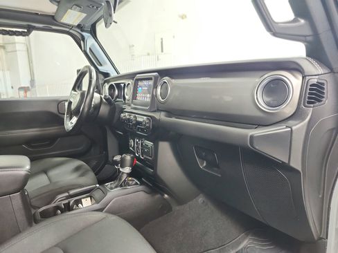 Used 2021 Jeep Wrangler Unlimited Sahara w/ LED Lighting Group image 33