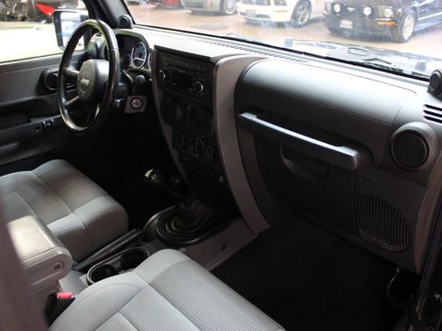 Used 2007 Jeep Wrangler Sahara w/ PWR Convenience Group AWD/4WD image 39