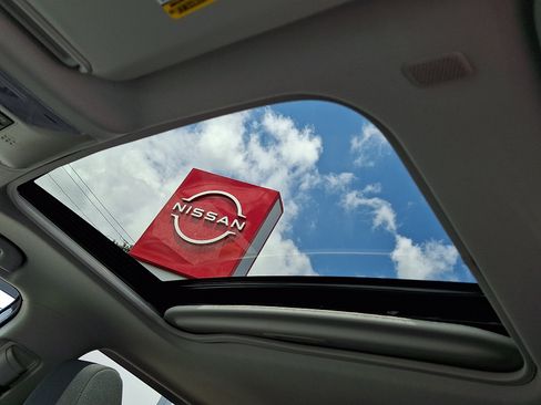 Used 2024 Toyota RAV4 XLE w/ Convenience Package AWD/4WD image 16