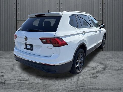 Used 2022 Volkswagen Tiguan SE AWD/4WD image 7
