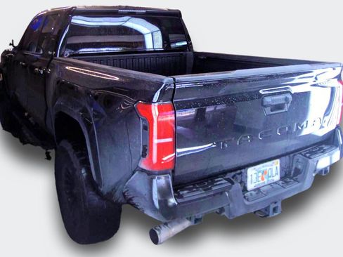 Used 2024 Toyota Tacoma SR5 image 4