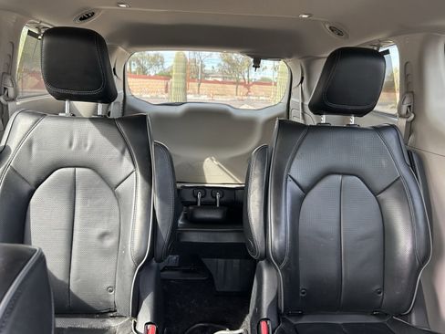 Used 2020 Chrysler Pacifica Limited w/ Advanced Safetytec Group image 16