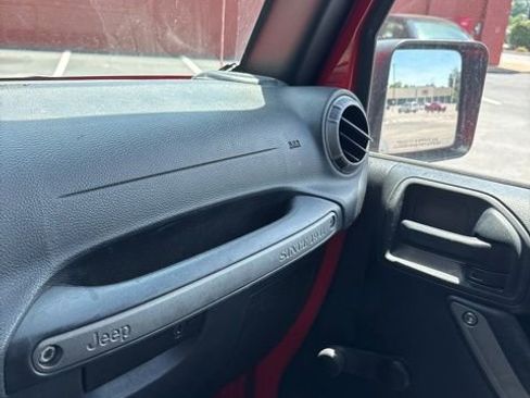 Used 2017 Jeep Wrangler Unlimited Sport AWD/4WD image 16
