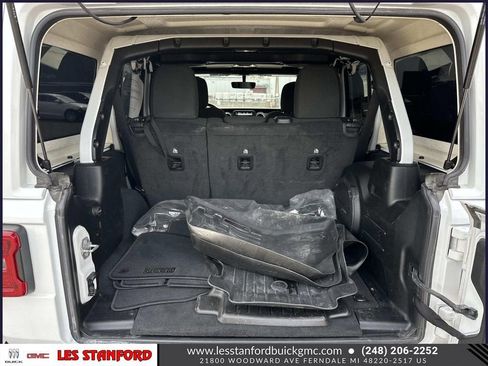 Used 2022 Jeep Wrangler Unlimited Sahara w/ LED Lighting Group AWD/4WD image 11