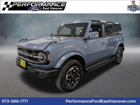 Used 2025 Ford Bronco Outer Banks AWD/4WD image 1
