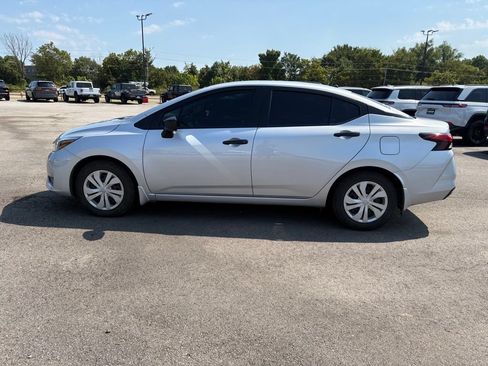 Used 2025 Nissan Versa S w/ Trunk Package FWD image 4