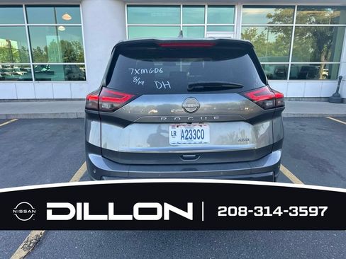Used 2025 Nissan Rogue SV AWD/4WD image 8