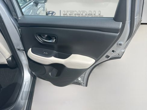 Used 2023 Honda HR-V LX image 27