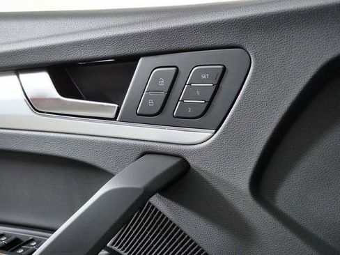 Used 2025 Audi Q5 2.0T Premium Plus w/ Premium Plus Package image 27