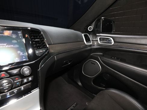 Used 2019 Jeep Grand Cherokee SRT AWD/4WD image 56