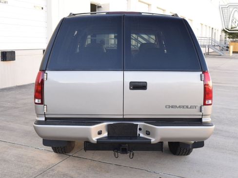 Used 2000 Chevrolet Tahoe Z71 w/ Comfort & Security Pkg image 12