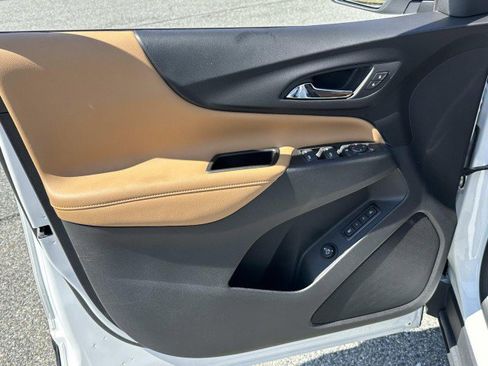Used 2020 Chevrolet Equinox Premier image 19