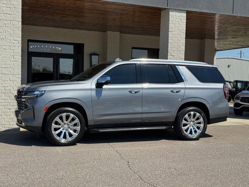 Used 2021 Chevrolet Tahoe Premier w/ Premium Package RWD image 5