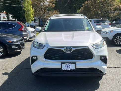 Used 2020 Toyota Highlander XLE image 4
