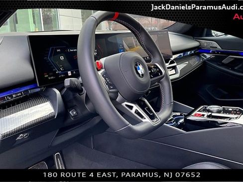 Used 2025 BMW M5 w/ Carbon Package image 11