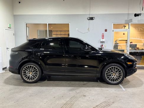 Used 2022 Porsche Cayenne S image 4