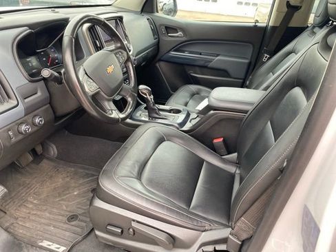 Used 2022 Chevrolet Colorado Z71 AWD/4WD image 16