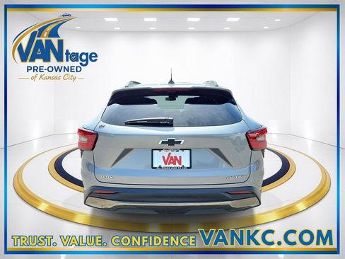 Used 2025 Chevrolet Trax ACTIV w/ Driver Confidence Package FWD image 7