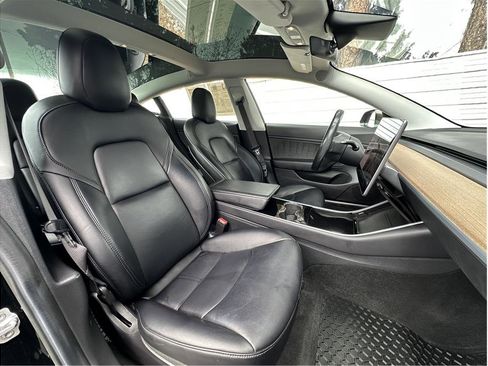 Used 2018 Tesla Model 3 Long Range image 4