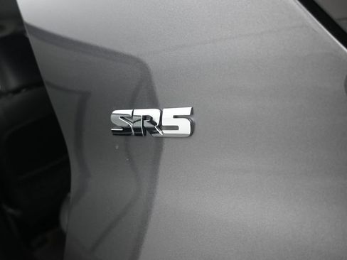 Used 2019 Toyota 4Runner SR5 Premium AWD/4WD image 39