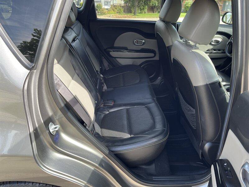 Used 2014 Kia Soul + w/ Audio Package FWD image 13