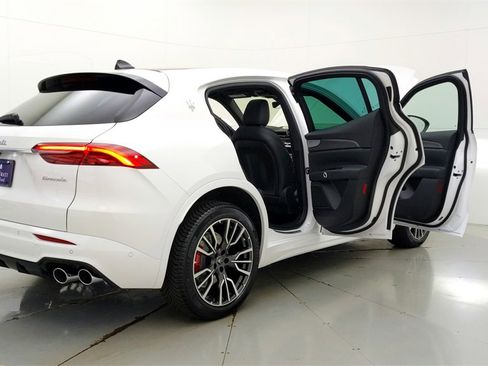 Used 2024 Maserati Grecale GT image 42