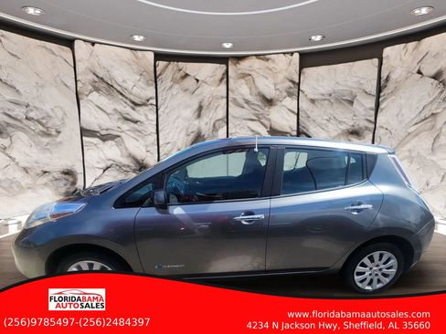 Used 2015 Nissan Leaf S FWD image 4