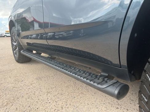 Used 2021 Chevrolet Tahoe Z71 w/ Rear Media and Nav Package image 9