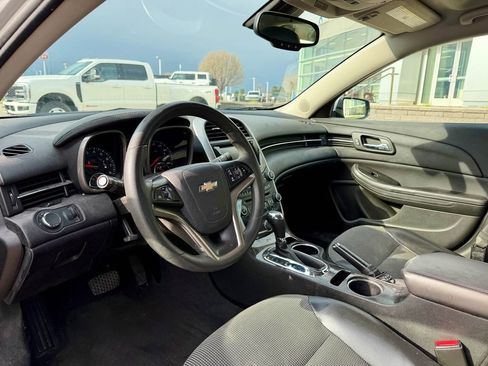 Used 2015 Chevrolet Malibu LT w/ Power Convenience Package image 9