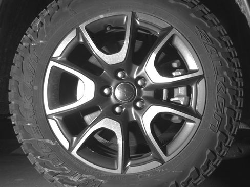 Used 2025 Jeep Compass Trailhawk image 13