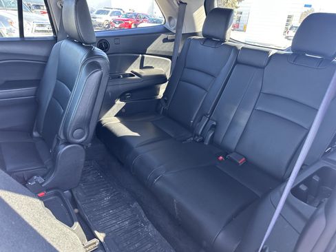 Used 2020 Honda Pilot Touring image 16