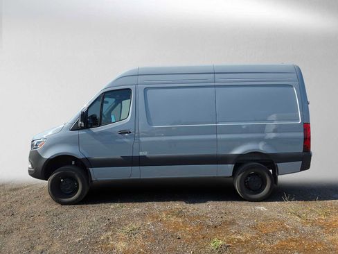 Used 2026 Mercedes-Benz Sprinter 2500 image 6