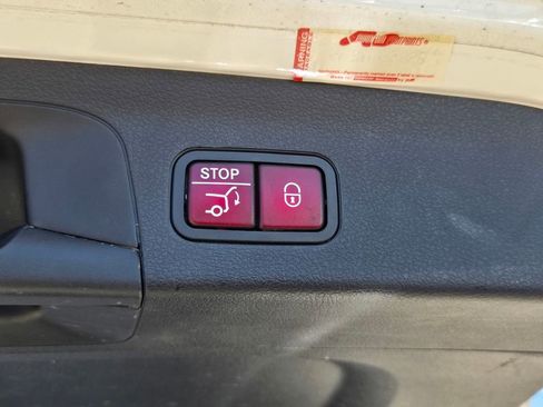 Used 2021 Mercedes-Benz GLS 450 4MATIC image 36