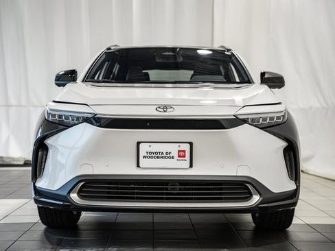 Used 2023 Toyota bZ4X Limited image 2