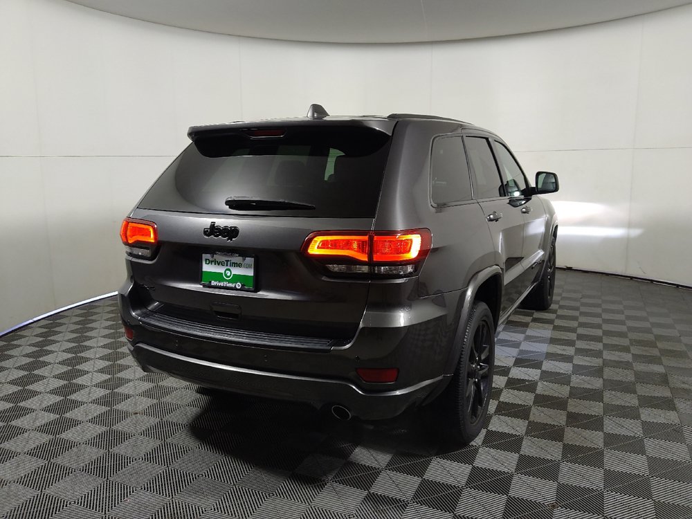 Used 2021 Jeep Grand Cherokee Laredo X AWD/4WD image 6