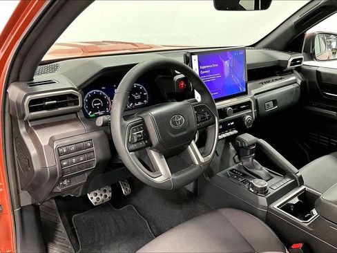 Used 2025 Toyota Tacoma TRD Sport AWD/4WD image 16