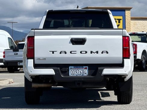 Used 2024 Toyota Tacoma SR5 AWD/4WD image 5